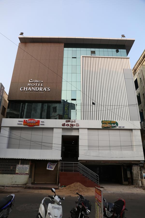 Hotel Chandra'S Visákhapatnam Kültér fotó