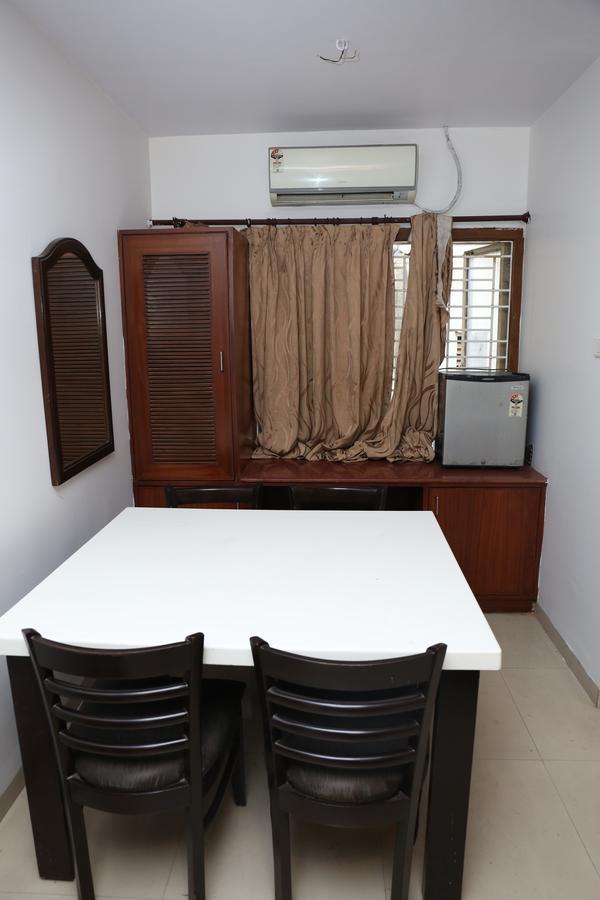 Hotel Chandra'S Visákhapatnam Kültér fotó